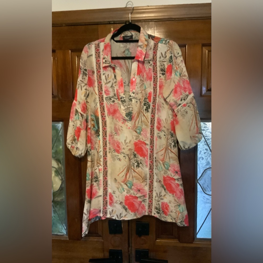 Tolani Floral Tunic - Coral and Cream